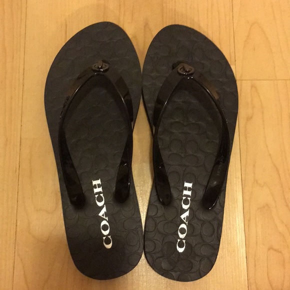 coach flip flops womens